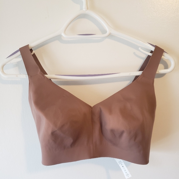 34DD Lululemon Barely There Bra - Picture 3 of 5